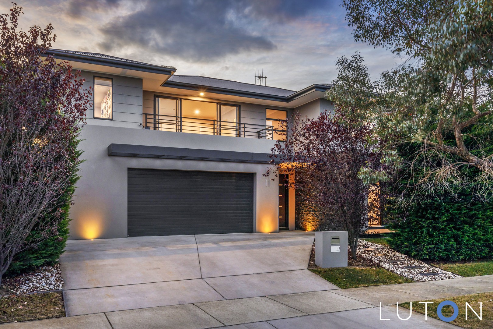 2 Koolaroo Crescent Googong Nsw 2620 Domain