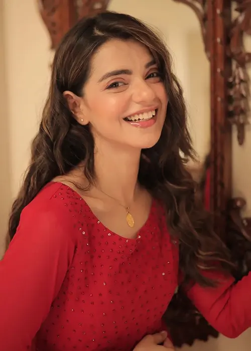 Srha Asghar: Biography, Dramas List - WeGreen Entertainment 