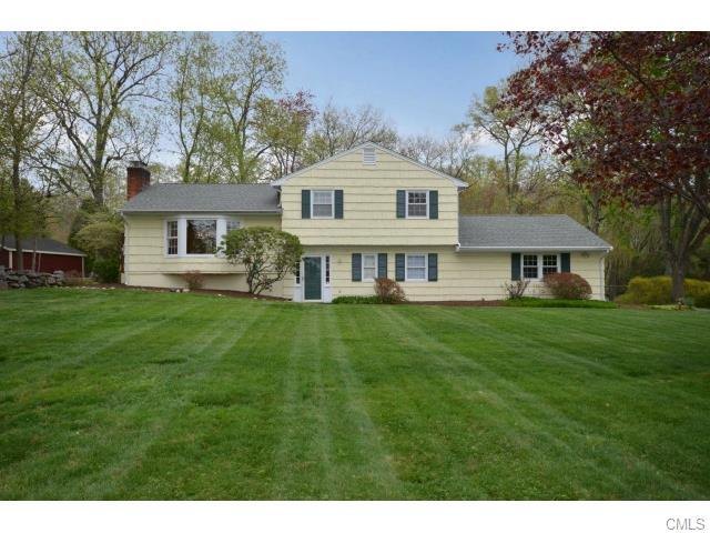 161 Thornridge Dr Stamford Ct