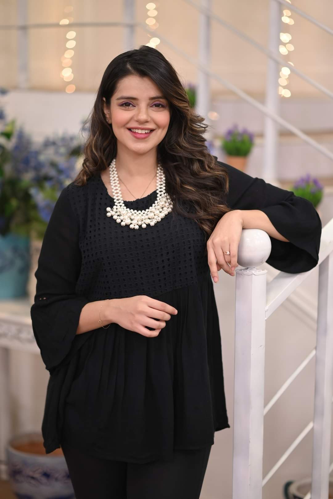 Srha Asghar&#39;s Insight Into Her Diet During Pregnancy | Reviewit.pk 