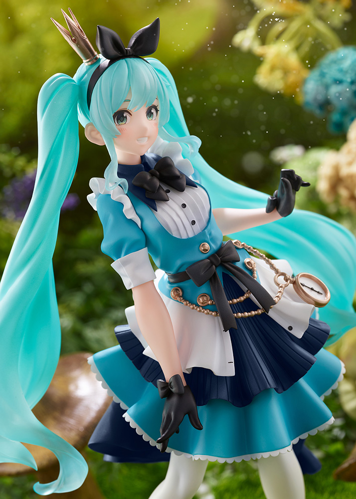 hatsune miku figure