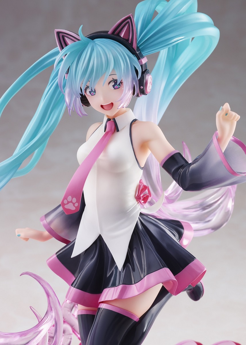 hatsune miku figure