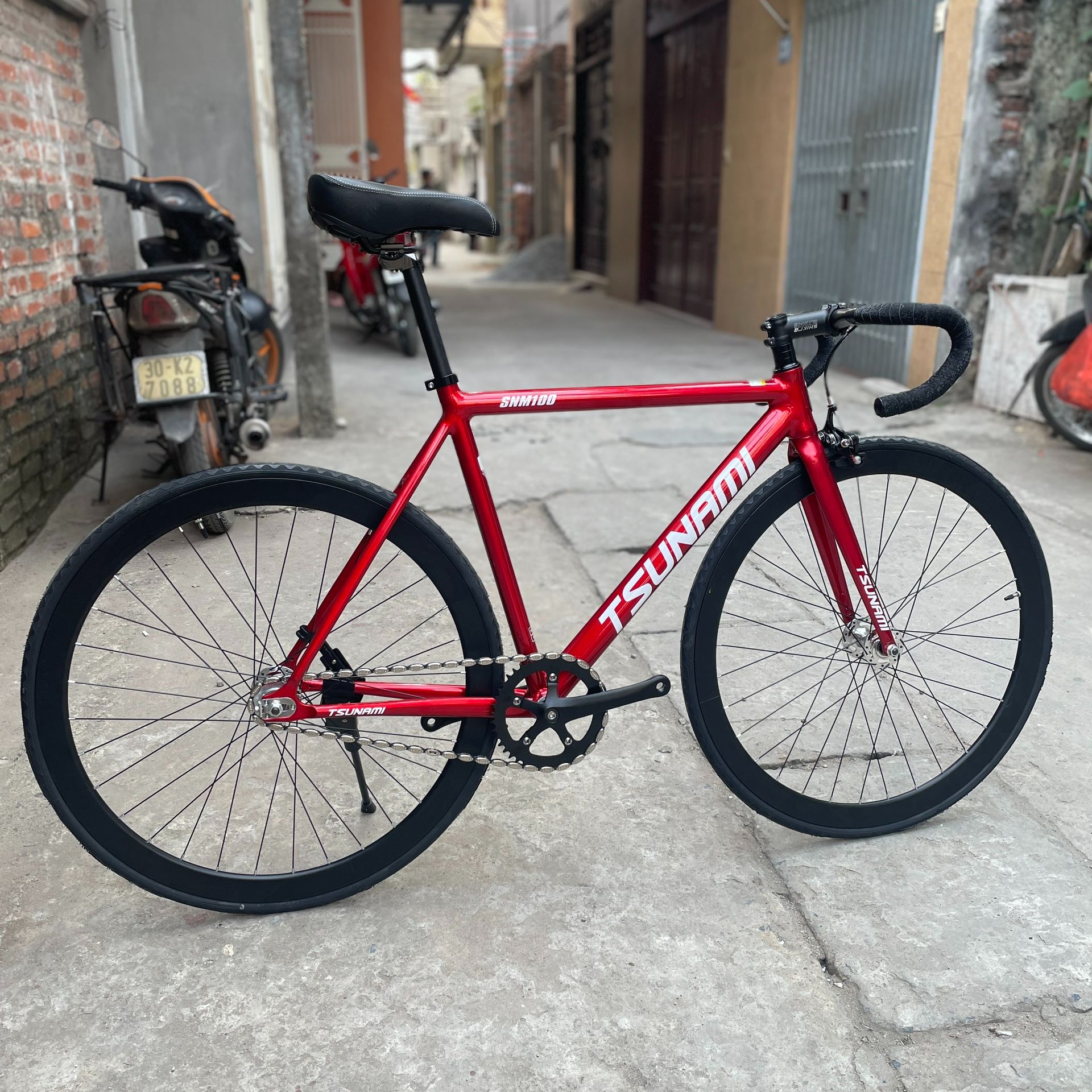 Fixed Bed Hydrogenation Treatment Method For Acid Containing Crude Oil